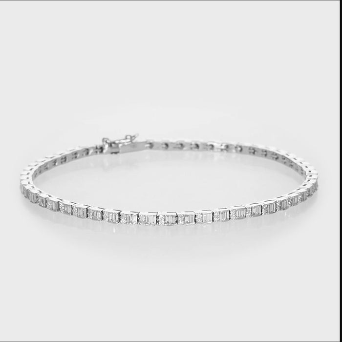 18kt white gold alternating baguette round diamond tennis bracelet 1.50ct VS FG, AB076 close video 