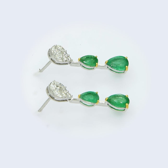 18kt gold Zambian emerald drop earrings AE224 rotating 360 degrees — marquise princess diamond illusion pear cluster top, two graduating natural Zambian emerald pear drops on bar connector, yellow gold prong detail, 2.60ct total, fine jewellery made in Bangkok Thailand