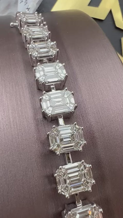 18k White Gold Emerald-Cut Diamond Tennis Bracelet